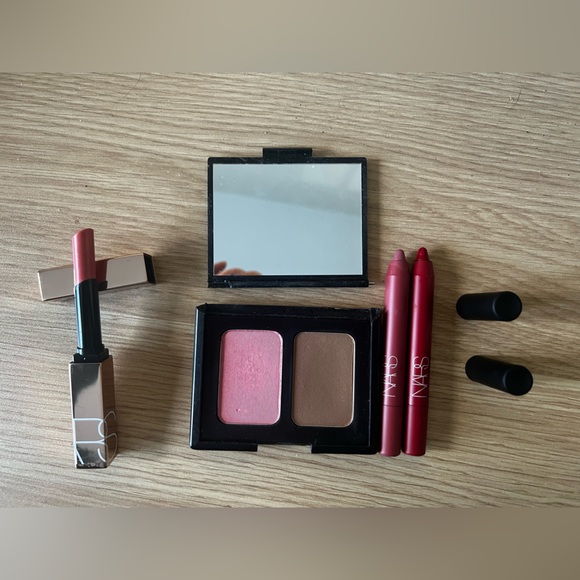Makeup bundle - Picture 4 of 6